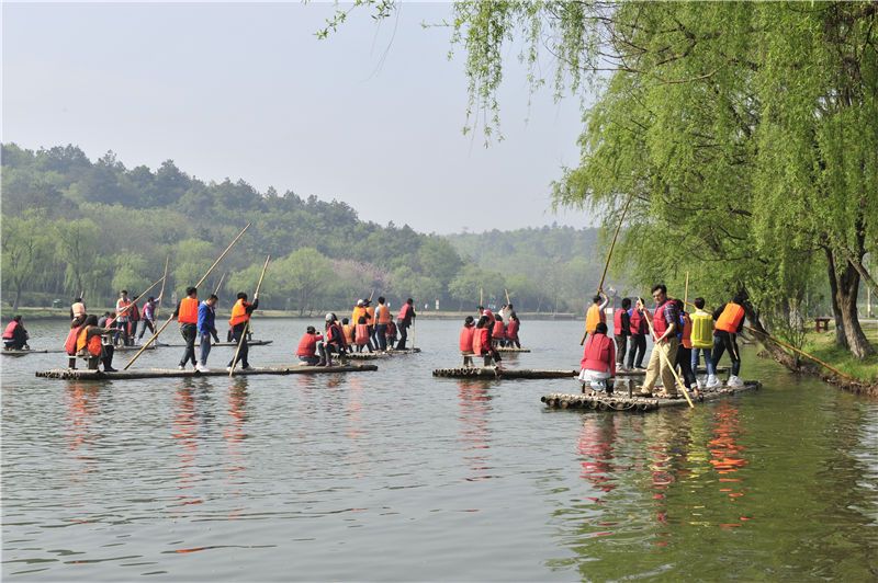 擁抱自然、放飛心靈——芳恩家居2012將軍山踏青